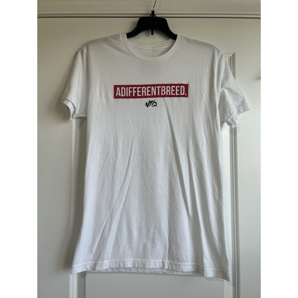 NFQ A Different Breed Men's White Short Sleeve T-shirt Size Small